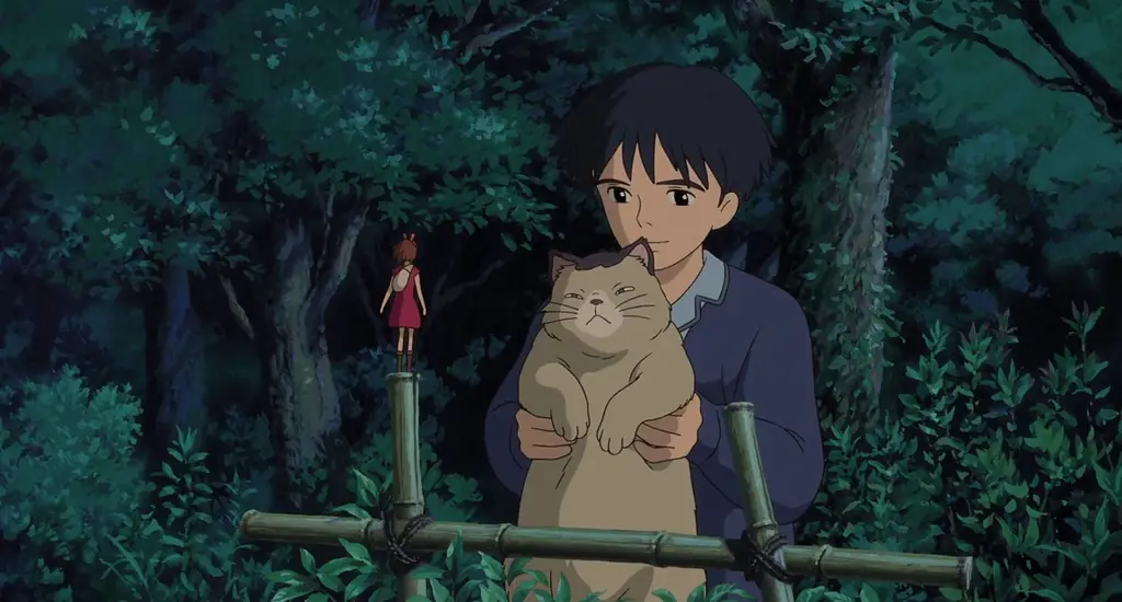 Arrietty dan Sho sedang bermain bersama di dalam rumah.