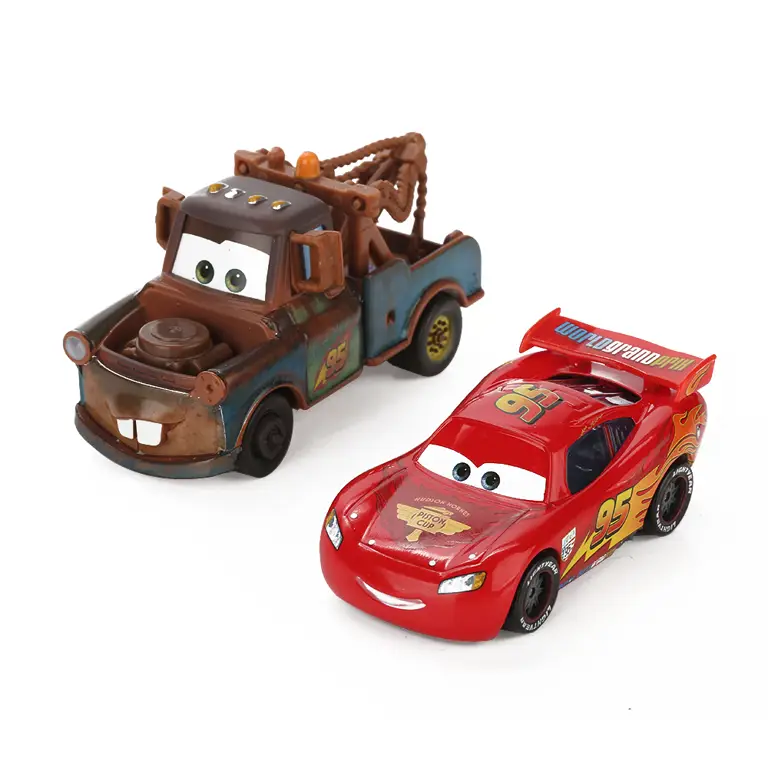 Lightning McQueen dan Mater, dua karakter utama dalam film Cars