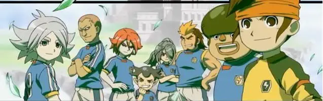 Gambar pertandingan sepak bola Inazuma Eleven yang menegangkan