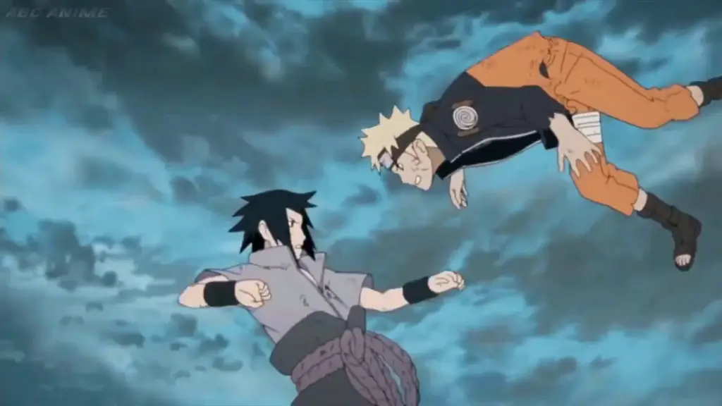 Pertarungan epik Naruto dan Sasuke Naruto dan Sasuke bertarung sengit