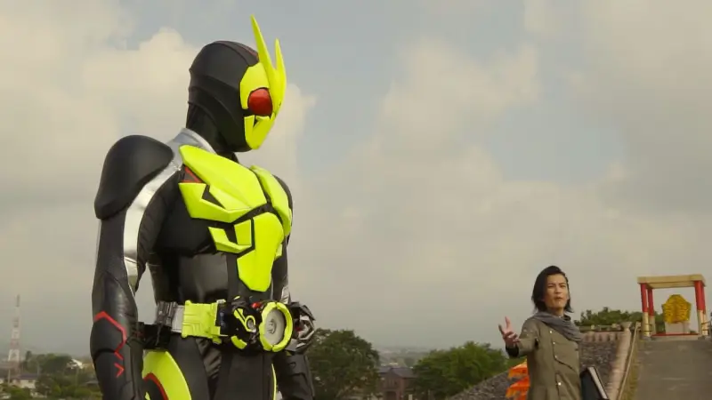 Kamen Rider Zi-O bertarung melawan Over Quartzer