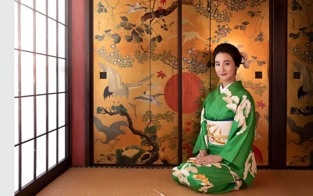 Gambar yang menggambarkan perubahan budaya di Jepang