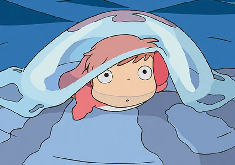 Adegan film Ponyo yang menampilkan Ponyo dan Sosuke