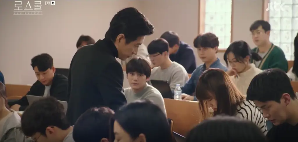 Adegan dari drama Korea Law School