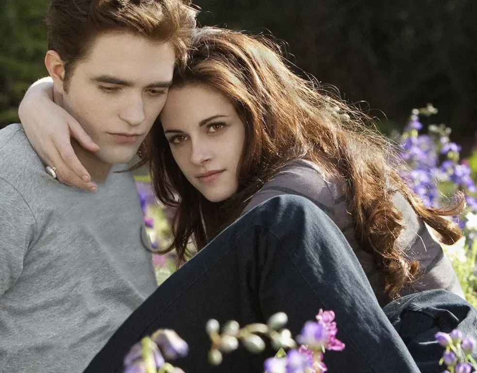 Bella dan Edward dalam film Twilight