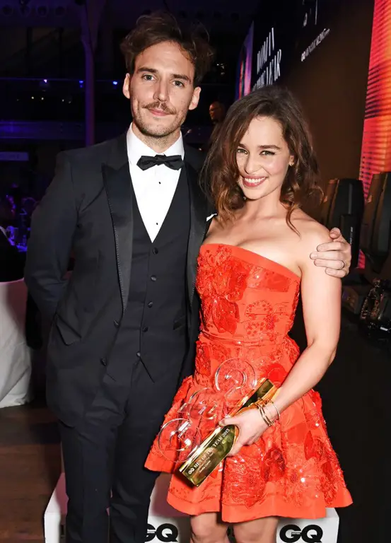 Potret Emilia Clarke dan Sam Claflin yang memerankan karakter utama dalam Me Before You Foto Emilia Clarke dan Sam Claflin sebagai Louisa dan Will
