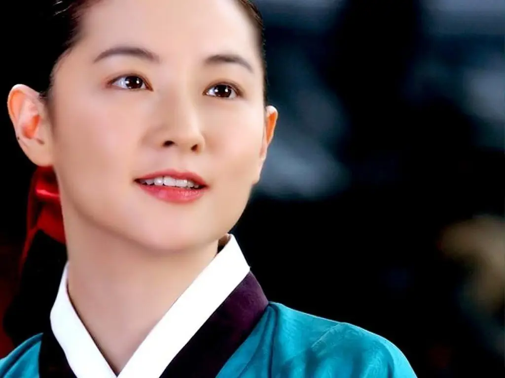 Lee Young Ae sebagai Jang-geum