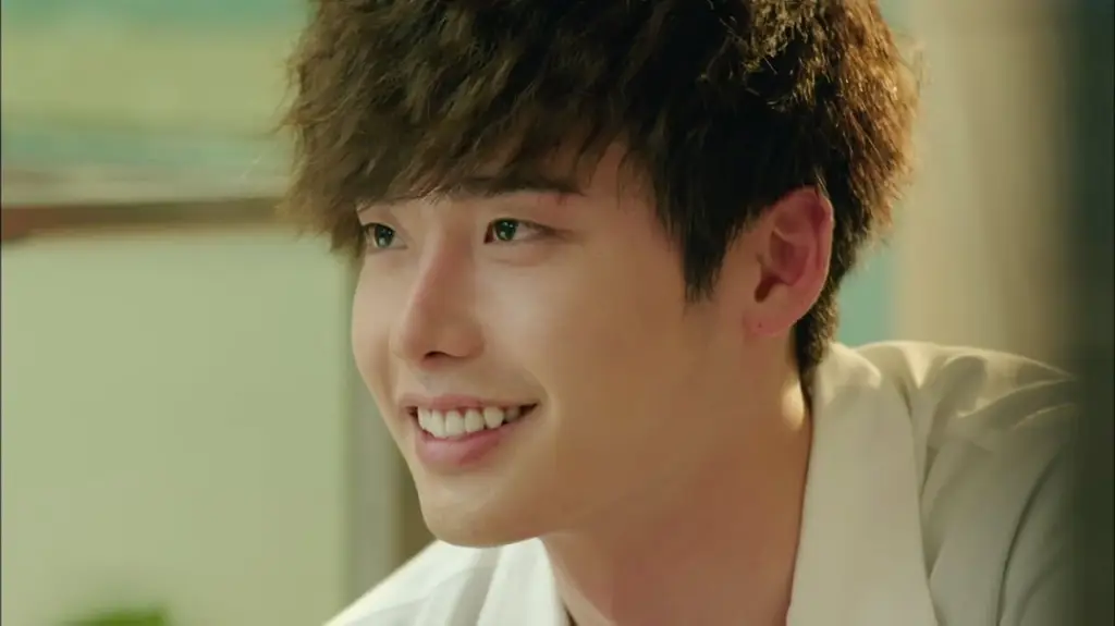 Lee Jong Suk sebagai Park Hoon dalam Doctor Stranger