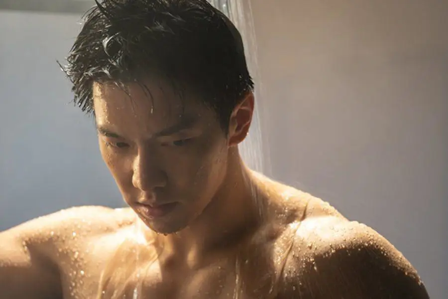 Potret Lee Seung Gi sebagai tokoh utama Lee Seung Gi sebagai Cha Dal-gun dalam Vagabond