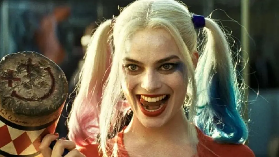 Margot Robbie sebagai Harley Quinn dalam film The Suicide Squad