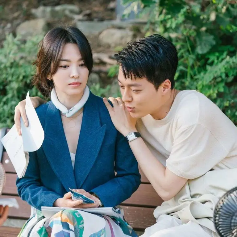 Foto Song Hye Kyo dan Jang Ki Yong dalam drama Now We Are Breaking Up