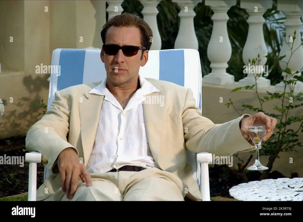 Nicolas Cage sebagai Yuri Orlov di film Lord of War