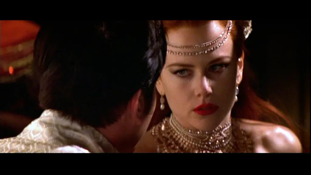 Nicole Kidman sebagai Satine dalam Moulin Rouge!