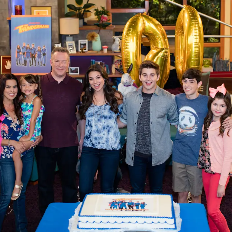 Potret para pemain dalam season 3 Para pemain The Thundermans season 3
