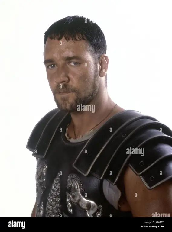 Russell Crowe sebagai Maximus