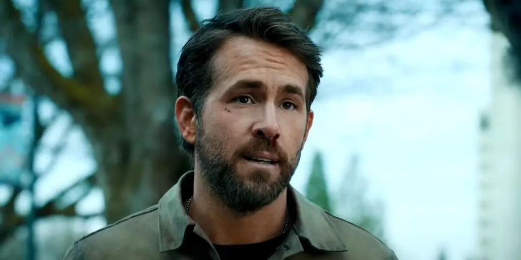 Ryan Reynolds dalam film The Adam Project