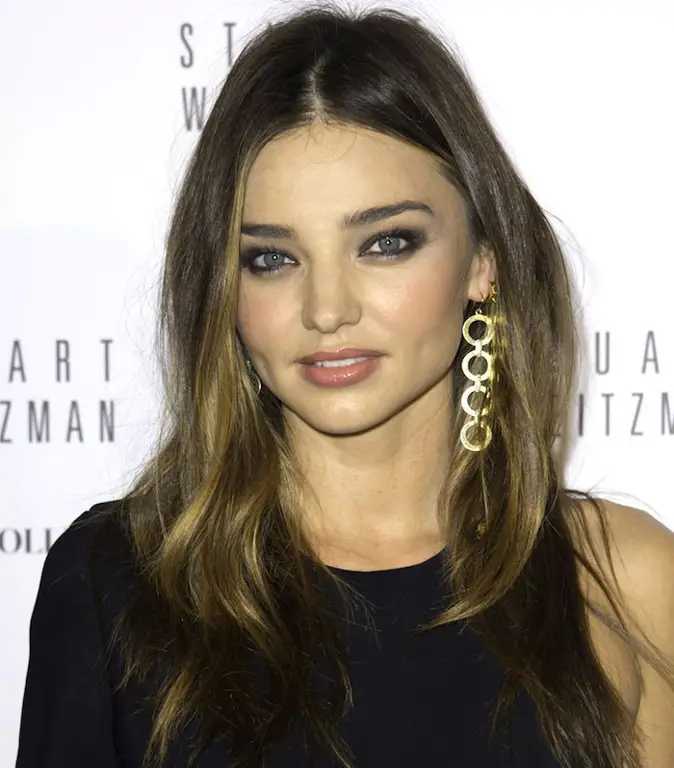 Proses bleaching rambut Miranda Kerr