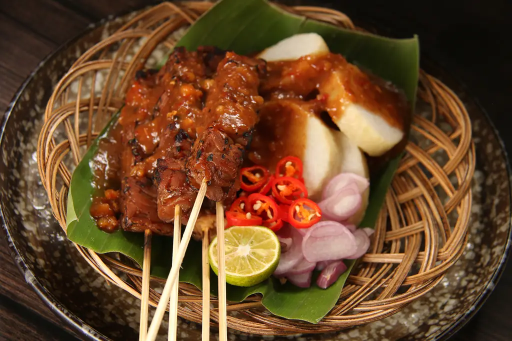 Aneka hidangan tradisional Indonesia untuk Bukber