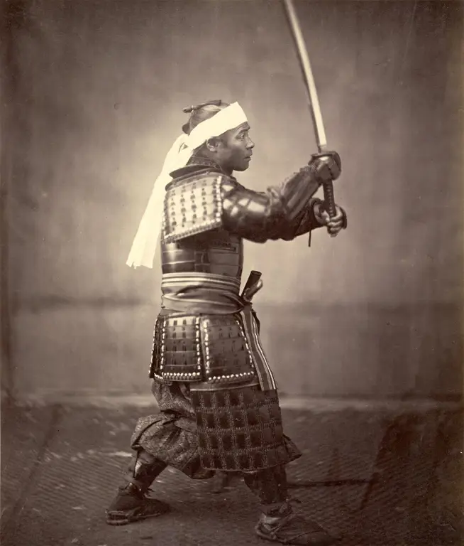 Gambar seorang samurai Jepang yang gagah berani