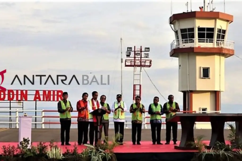 Foto bersejarah Bandara Syukuran Aminuddin Amir