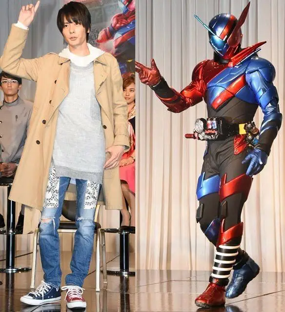 Gambar Sento Kiryu sebagai Kamen Rider Build