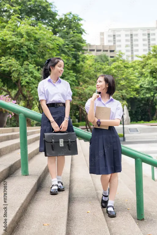 Gambar seragam sekolah Thailand