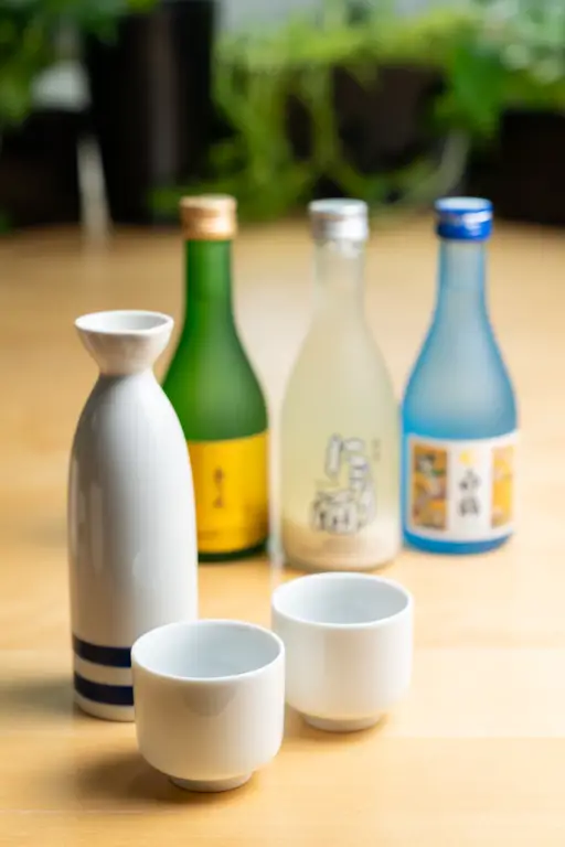 Set mencicipi sake Jepang