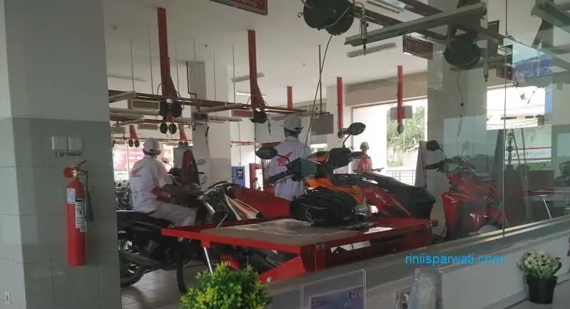 Showroom Bintang Motor di Bandar Lampung yang luas dan nyaman