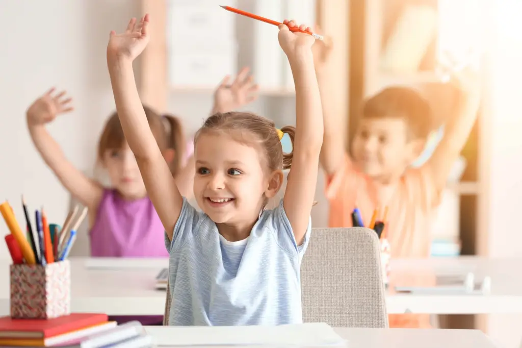 Gambar siswa sekolah berasrama yang bahagia