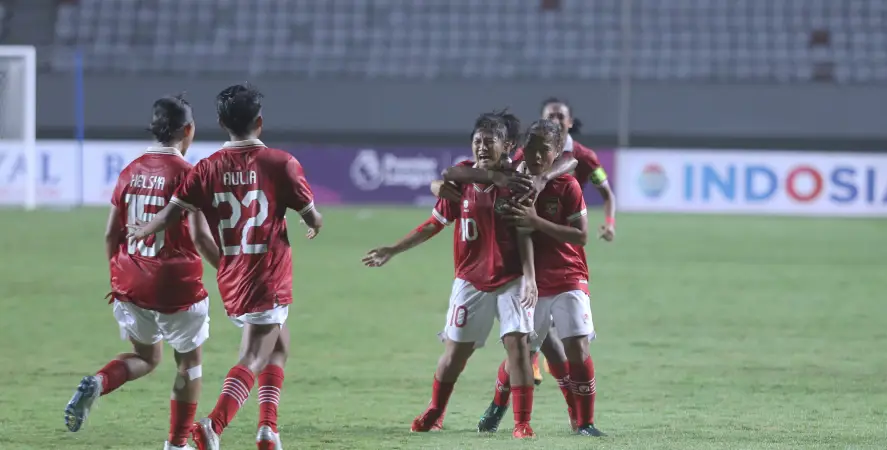 Sorotan pertandingan sepak bola Indonesia vs Kamboja