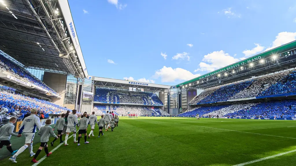 Stadion sepak bola Kamboja