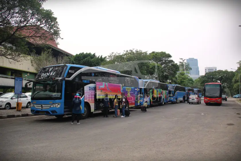 Stasiun Bus Damri