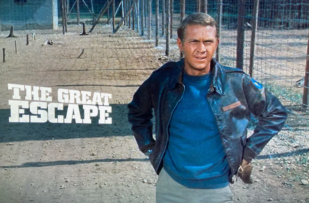 Adegan Steve McQueen dalam film The Great Escape