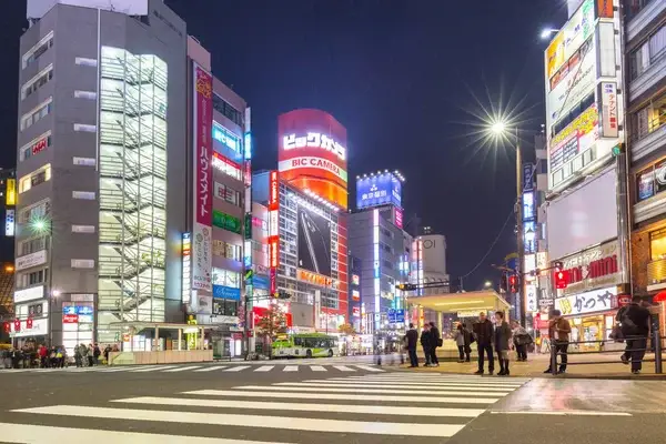 Pemandangan kota Ikebukuro, latar cerita Durarara!!