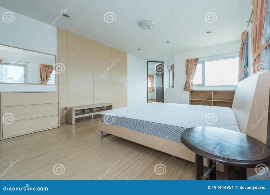 Interior kamar tidur yang tenang dan damai