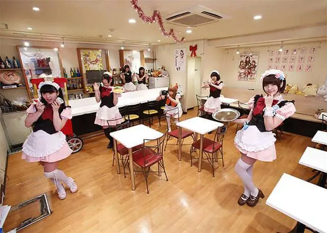 Kafe Maid Latte tempat Misaki bekerja paruh waktu