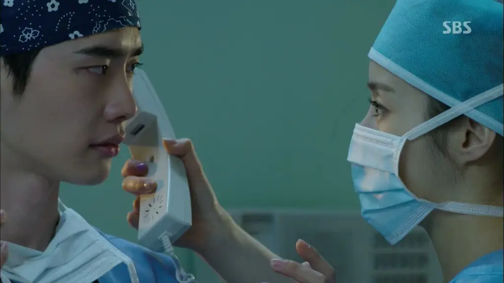 Adegan dari Drama Korea Doctor Stranger