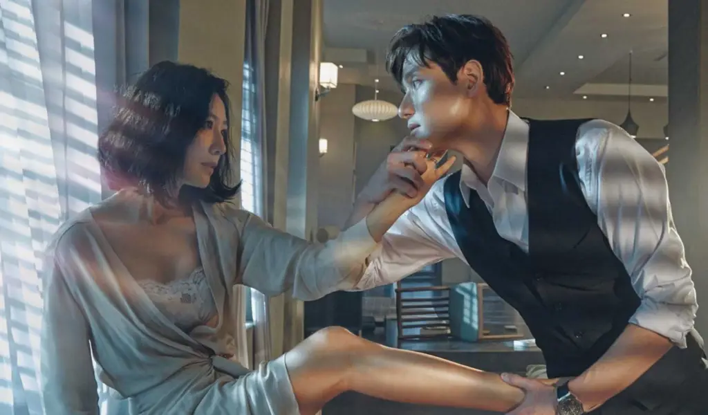 Adegan menegangkan dari drama Korea Penthouse