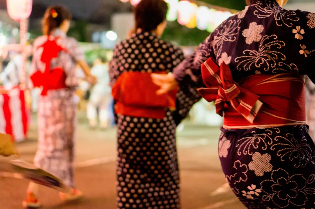 Gambar festival budaya Jepang yang meriah