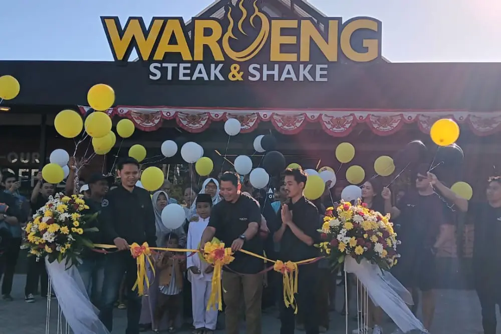 Interior Waroeng Steak and Shake di Bandar Lampung