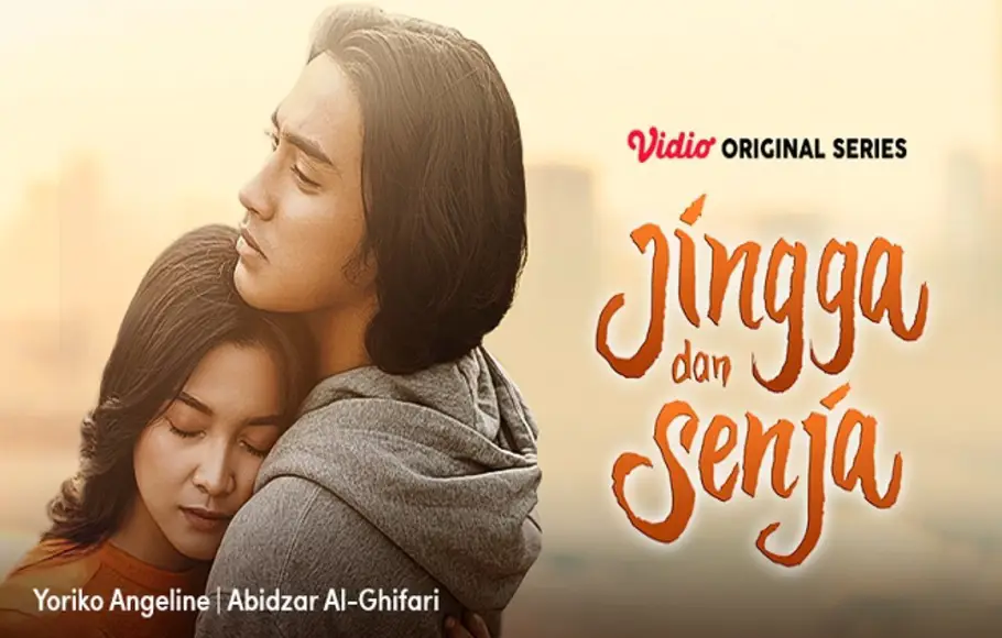 Adegan romantis antara Jingga dan Senja