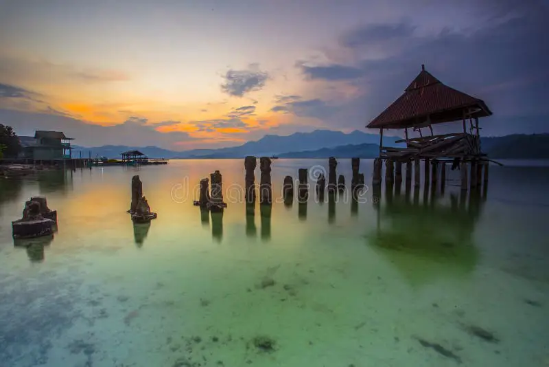 Pantai yang tenang di Lampung