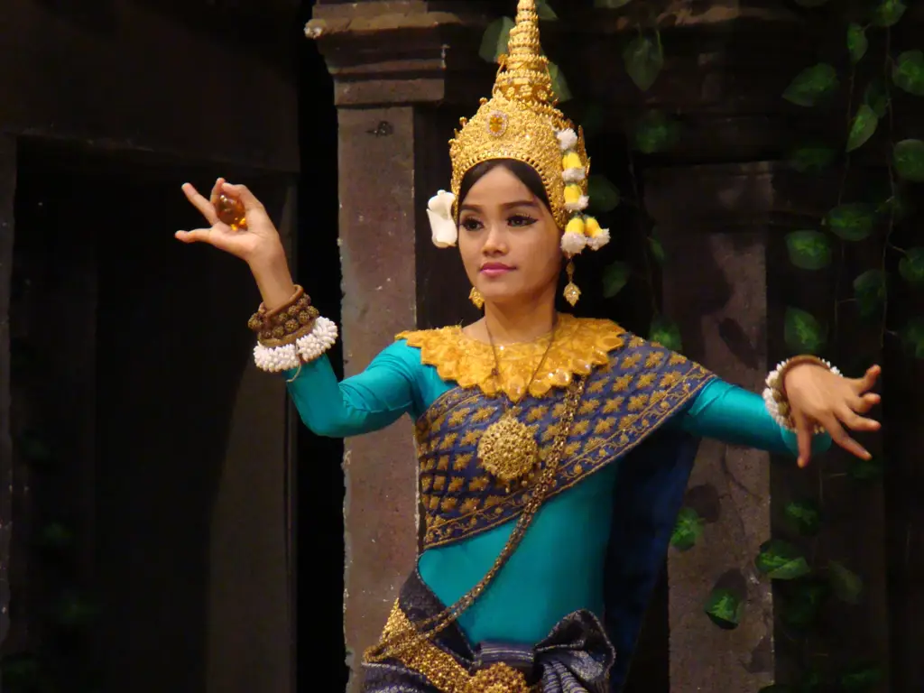 Pertunjukan Tari Tradisional Khmer