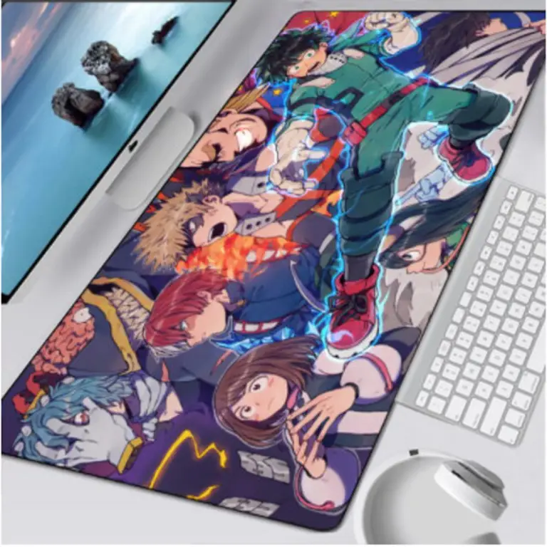 Membersihkan anime desk mat