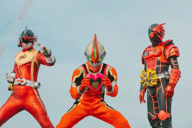 Berbagai karakter tokusatsu