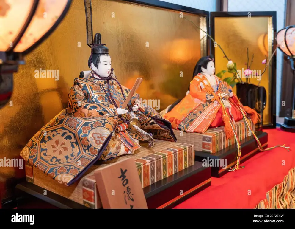 Boneka Hina Matsuri yang cantik tertata rapi