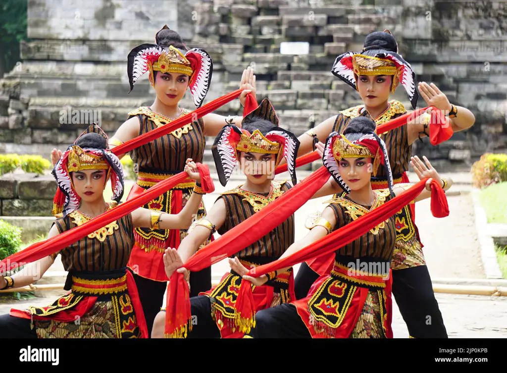 Tari tradisional Indonesia saat tahun baru