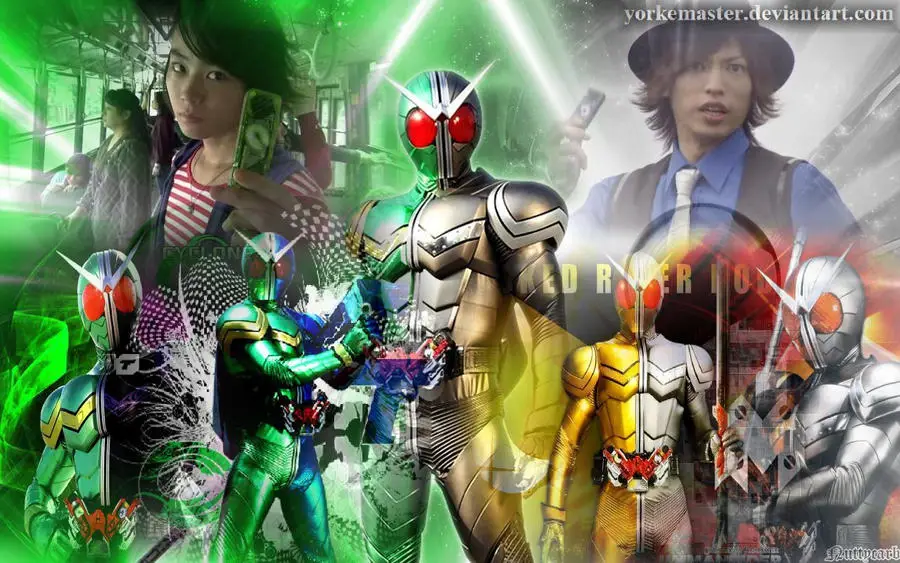 Kamen Rider W bertransformasi menjadi berbagai bentuk dengan kombinasi Memory