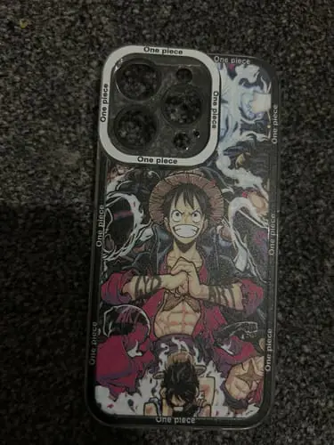 Gambar ulasan pelanggan mengenai casing handphone anime.