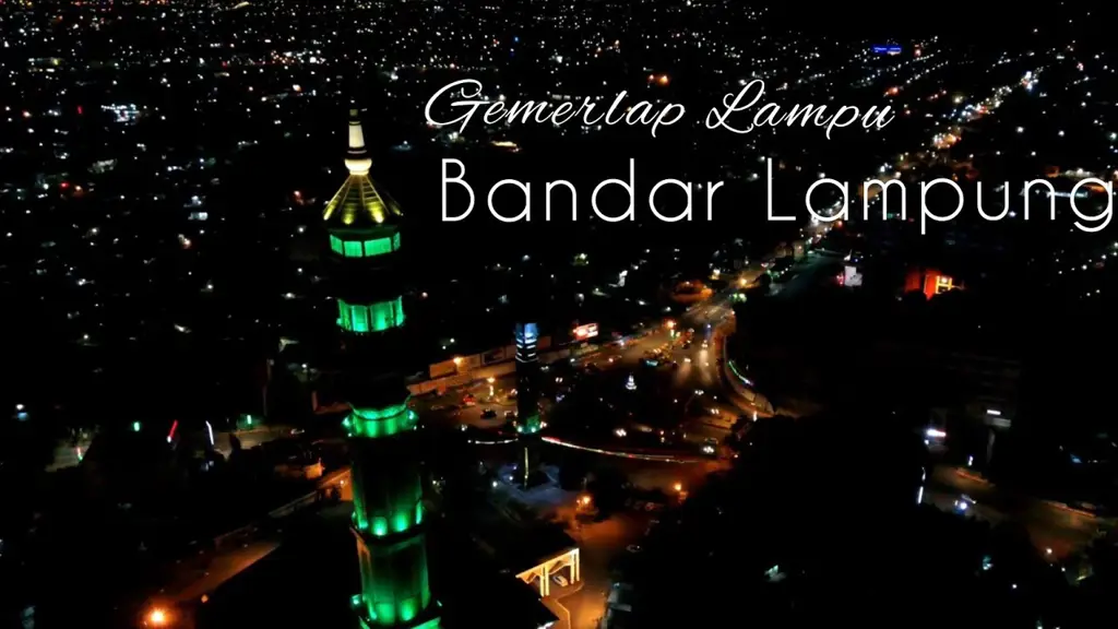 Gambar masjid di Bandar Lampung saat matahari terbenam